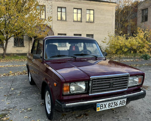 ВАЗ 2107 2005 в Каменце-Подольском на Automoto.ua Красный ВАЗ 2107, объемом двигателя 1.5 л и пробегом 140 тыс. км за 1600 $, фото 1 на Automoto.ua