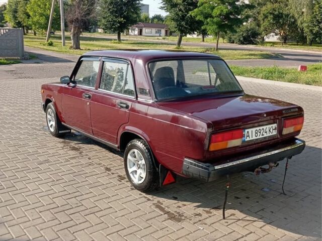 Красный ВАЗ 2107, объемом двигателя 1.5 л и пробегом 93 тыс. км за 1400 $, фото 3 на Automoto.ua