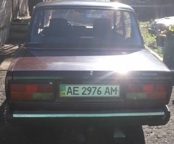 Красный ВАЗ 2107, объемом двигателя 1.5 л и пробегом 1 тыс. км за 1000 $, фото 2 на Automoto.ua