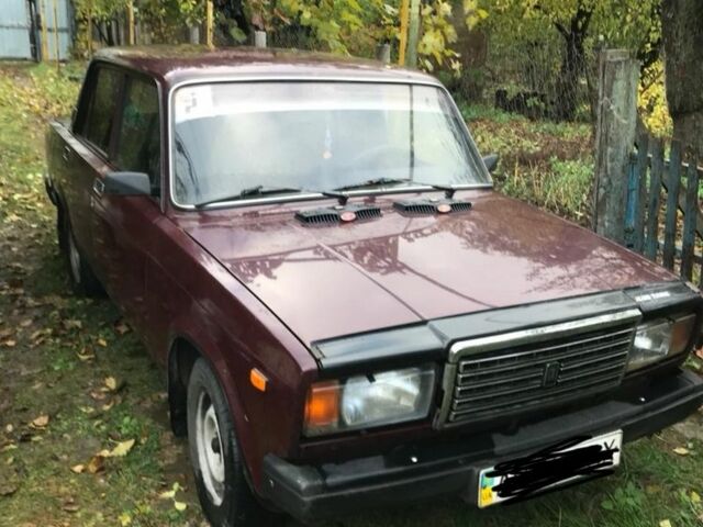 ВАЗ 2107 2005 в Люботине на Automoto.ua Красный ВАЗ 2107, объемом двигателя 1.5 л и пробегом 200 тыс. км за 1500 $, фото 5 на Automoto.ua
