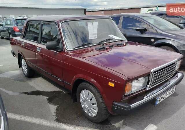 Красный ВАЗ 2107, объемом двигателя 1.5 л и пробегом 115 тыс. км за 1850 $, фото 1 на Automoto.ua