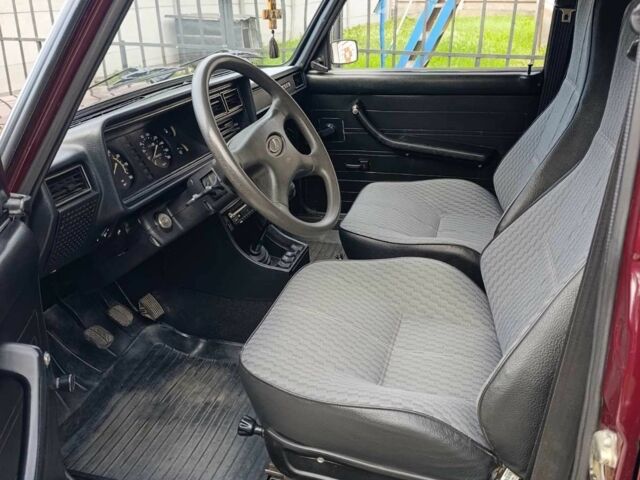 Красный ВАЗ 2107, объемом двигателя 1.5 л и пробегом 125 тыс. км за 2350 $, фото 6 на Automoto.ua
