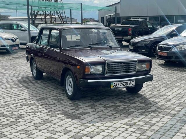 Красный ВАЗ 2107, объемом двигателя 1.5 л и пробегом 90 тыс. км за 2900 $, фото 4 на Automoto.ua