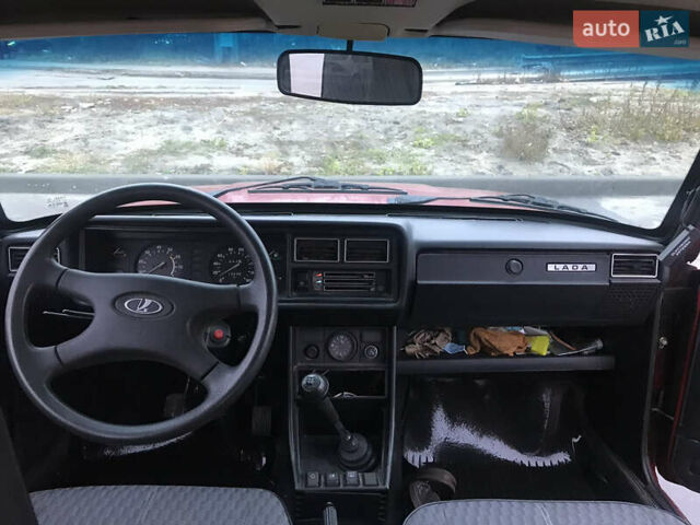 ВАЗ 2107 2005 в Киеве на Automoto.ua Красный ВАЗ 2107, объемом двигателя 1.5 л и пробегом 113 тыс. км за 1950 $, фото 11 на Automoto.ua