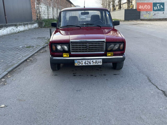 Красный ВАЗ 2107, объемом двигателя 1.5 л и пробегом 84 тыс. км за 1500 $, фото 2 на Automoto.ua