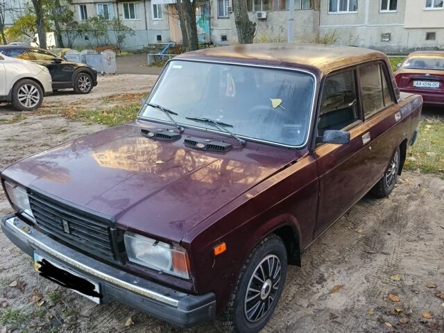 ВАЗ 2107 2005 в Софіївська Борщагівка на Automoto.ua Красный ВАЗ 2107, объемом двигателя 1.5 л и пробегом 777 тыс. км за 645 $, фото 1 на Automoto.ua