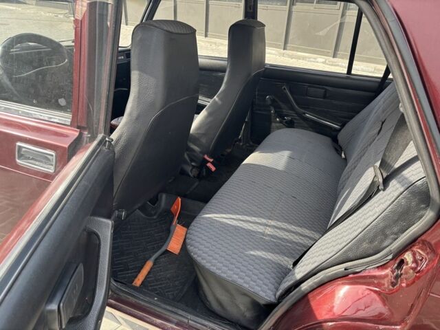 Красный ВАЗ 2107, объемом двигателя 1.5 л и пробегом 165 тыс. км за 1650 $, фото 10 на Automoto.ua