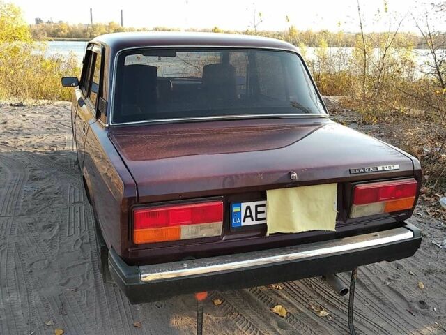 Красный ВАЗ 2107, объемом двигателя 1.5 л и пробегом 93 тыс. км за 1549 $, фото 1 на Automoto.ua