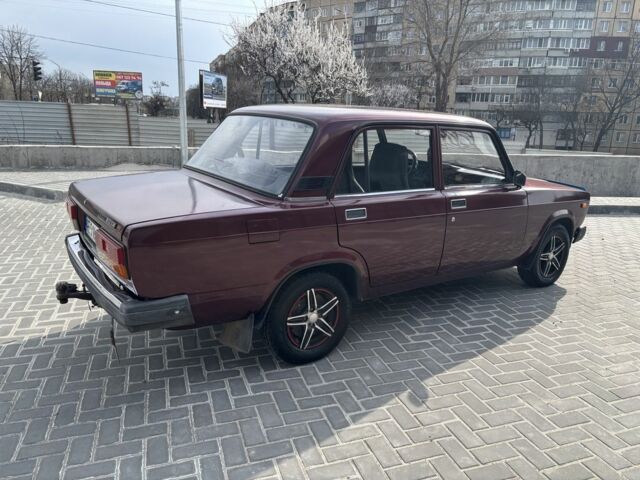 Красный ВАЗ 2107, объемом двигателя 1.5 л и пробегом 165 тыс. км за 1650 $, фото 4 на Automoto.ua