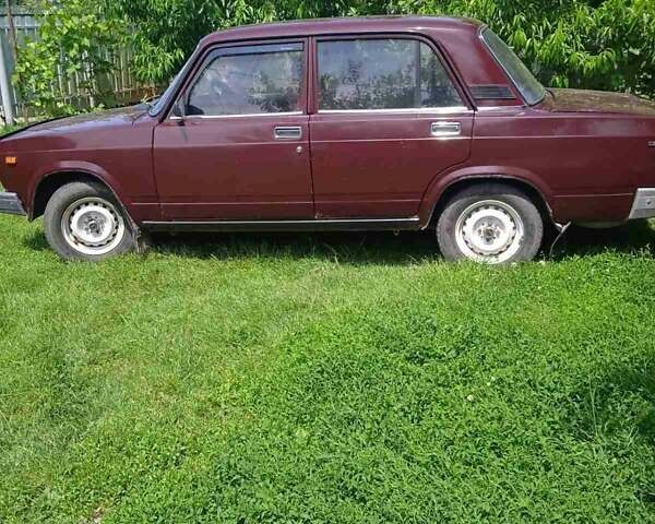 Красный ВАЗ 2107, объемом двигателя 1.5 л и пробегом 50 тыс. км за 1900 $, фото 1 на Automoto.ua
