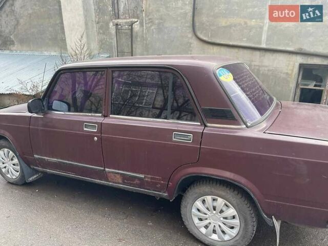 Красный ВАЗ 2107, объемом двигателя 1.5 л и пробегом 71 тыс. км за 1200 $, фото 3 на Automoto.ua