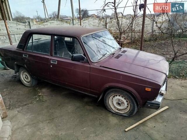 Червоний ВАЗ 2107, об'ємом двигуна 1.5 л та пробігом 121 тис. км за 1000 $, фото 3 на Automoto.ua