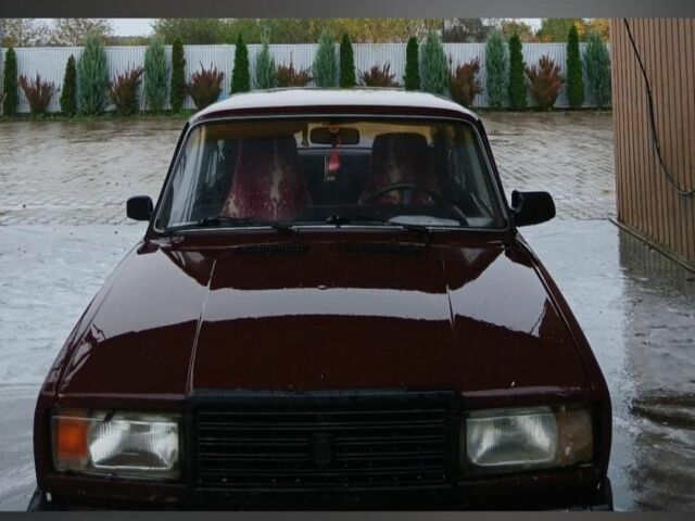 ВАЗ 2107 2005 у Чернівцях на Automoto.ua Червоний ВАЗ 2107, об'ємом двигуна 1.5 л та пробігом 7 тис. км за 850 $, фото 2 на Automoto.ua