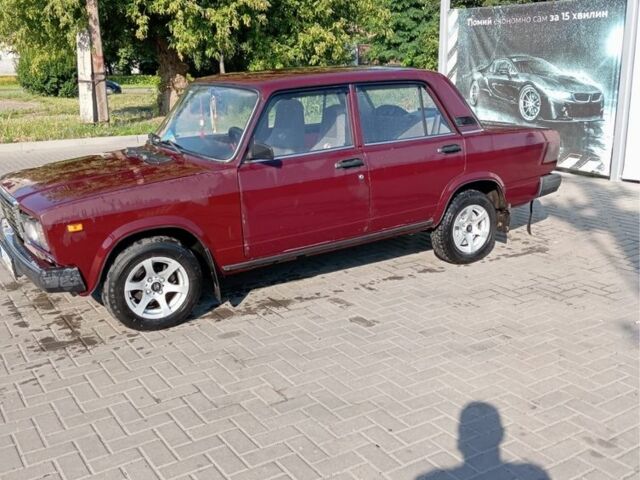 Красный ВАЗ 2107, объемом двигателя 1.5 л и пробегом 93 тыс. км за 1400 $, фото 4 на Automoto.ua