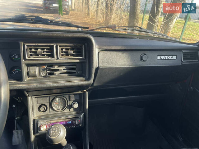Красный ВАЗ 2107, объемом двигателя 1.5 л и пробегом 84 тыс. км за 1500 $, фото 16 на Automoto.ua