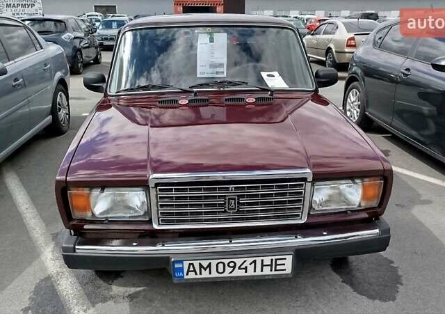 Красный ВАЗ 2107, объемом двигателя 1.5 л и пробегом 115 тыс. км за 1850 $, фото 2 на Automoto.ua