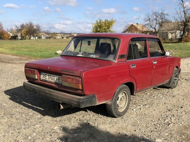 Красный ВАЗ 2107, объемом двигателя 1.5 л и пробегом 3 тыс. км за 739 $, фото 4 на Automoto.ua