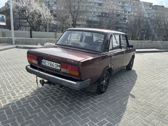 Красный ВАЗ 2107, объемом двигателя 1.5 л и пробегом 165 тыс. км за 1650 $, фото 5 на Automoto.ua