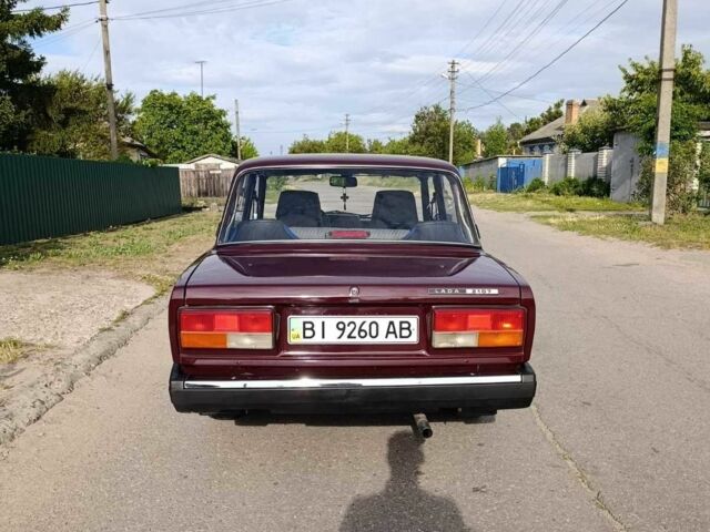 Красный ВАЗ 2107, объемом двигателя 1.5 л и пробегом 125 тыс. км за 2350 $, фото 5 на Automoto.ua