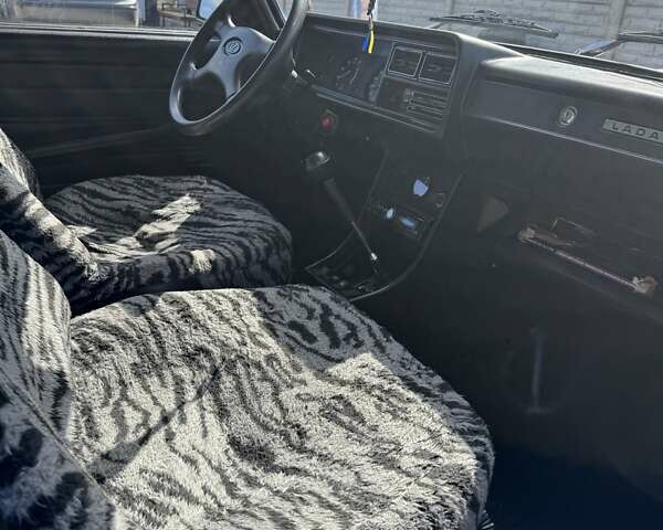Красный ВАЗ 2107, объемом двигателя 1.5 л и пробегом 113 тыс. км за 1600 $, фото 4 на Automoto.ua