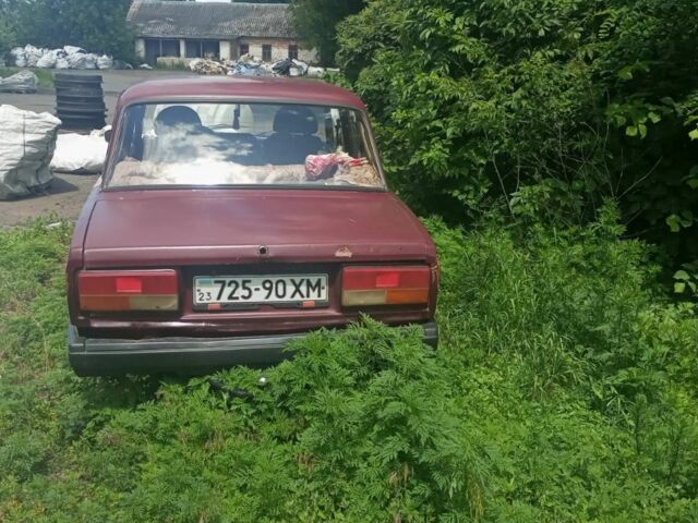 Червоний ВАЗ 2107, об'ємом двигуна 1 л та пробігом 500 тис. км за 240 $, фото 3 на Automoto.ua