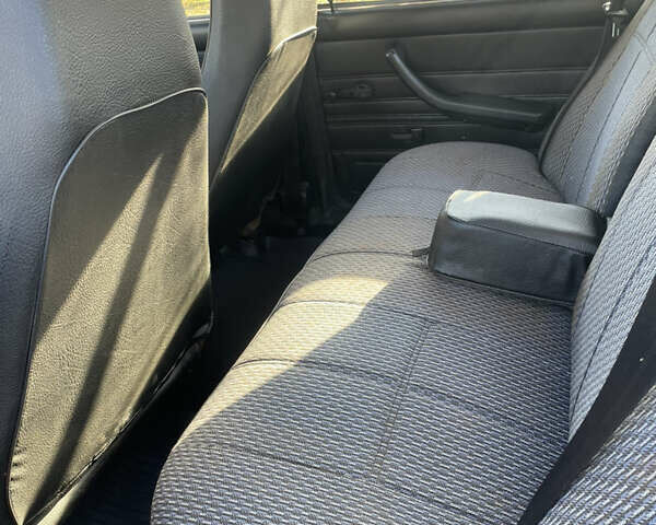 Красный ВАЗ 2107, объемом двигателя 1.5 л и пробегом 84 тыс. км за 1500 $, фото 14 на Automoto.ua