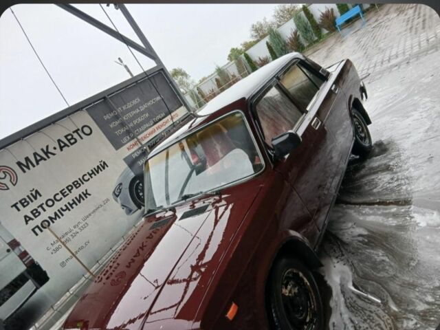 ВАЗ 2107 2005 у Чернівцях на Automoto.ua Червоний ВАЗ 2107, об'ємом двигуна 1.5 л та пробігом 7 тис. км за 850 $, фото 3 на Automoto.ua