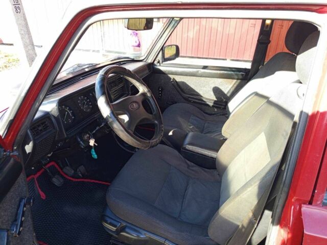 Красный ВАЗ 2107, объемом двигателя 1.5 л и пробегом 500 тыс. км за 1300 $, фото 9 на Automoto.ua