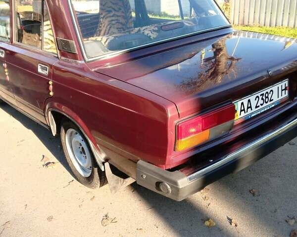 Червоний ВАЗ 2107, об'ємом двигуна 1.45 л та пробігом 76 тис. км за 1999 $, фото 3 на Automoto.ua