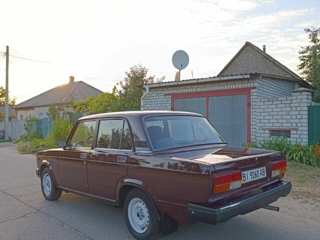 Красный ВАЗ 2107, объемом двигателя 1.5 л и пробегом 125 тыс. км за 2350 $, фото 4 на Automoto.ua
