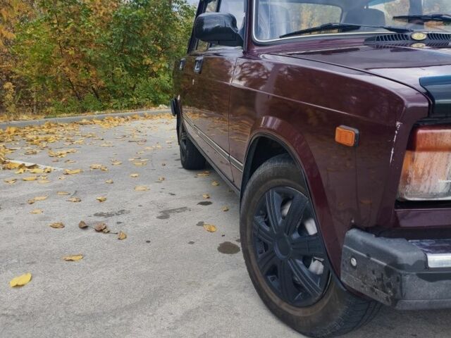 Красный ВАЗ 2107, объемом двигателя 1.5 л и пробегом 45 тыс. км за 1551 $, фото 2 на Automoto.ua