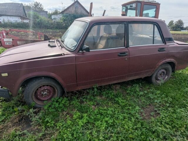 Червоний ВАЗ 2107, об'ємом двигуна 1.5 л та пробігом 100 тис. км за 500 $, фото 1 на Automoto.ua