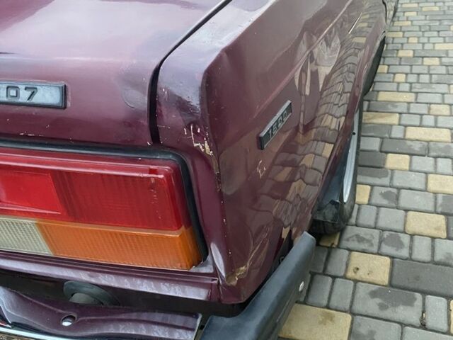 ВАЗ 2107 2005 у Кривому Розі на Automoto.ua Червоний ВАЗ 2107, об'ємом двигуна 1.5 л та пробігом 43 тис. км за 476 $, фото 6 на Automoto.ua