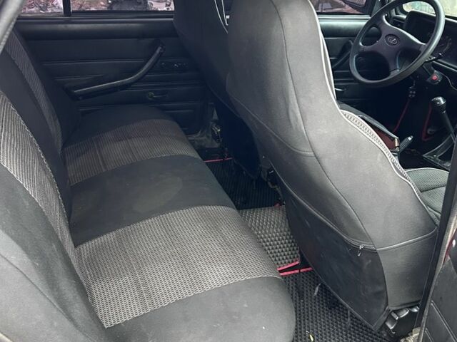 Червоний ВАЗ 2107, об'ємом двигуна 1.5 л та пробігом 127 тис. км за 667 $, фото 6 на Automoto.ua