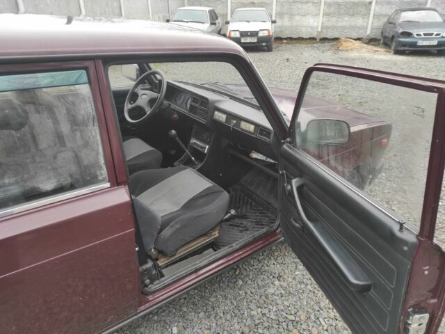 Красный ВАЗ 2107, объемом двигателя 1.5 л и пробегом 118 тыс. км за 1300 $, фото 3 на Automoto.ua