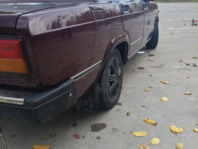 Красный ВАЗ 2107, объемом двигателя 1.5 л и пробегом 45 тыс. км за 1551 $, фото 4 на Automoto.ua