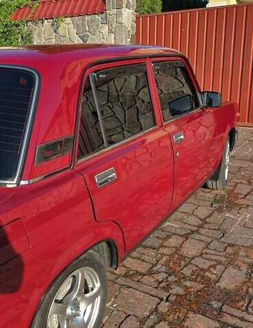 Красный ВАЗ 2107, объемом двигателя 1.45 л и пробегом 140 тыс. км за 2750 $, фото 3 на Automoto.ua