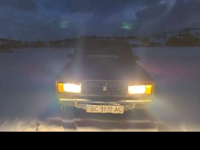 ВАЗ 2107 2005 в Самборе на Automoto.ua Красный ВАЗ 2107, объемом двигателя 0 л и пробегом 567 тыс. км за 357 $, фото 4 на Automoto.ua