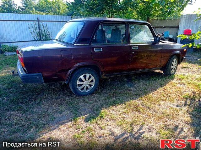 Красный ВАЗ 2107, объемом двигателя 1.5 л и пробегом 55 тыс. км за 900 $, фото 6 на Automoto.ua