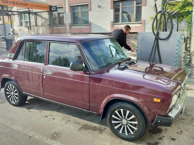 Червоний ВАЗ 2107, об'ємом двигуна 1.5 л та пробігом 222 тис. км за 1200 $, фото 1 на Automoto.ua