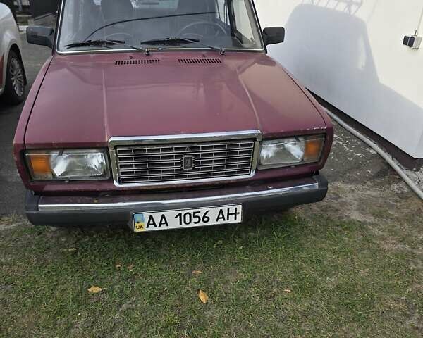 Красный ВАЗ 2107, объемом двигателя 1.5 л и пробегом 734 тыс. км за 1100 $, фото 3 на Automoto.ua