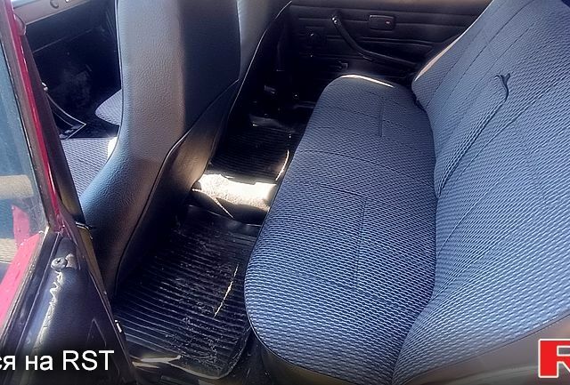 Красный ВАЗ 2107, объемом двигателя 15 л и пробегом 250 тыс. км за 650 $, фото 1 на Automoto.ua