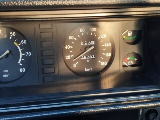 Червоний ВАЗ 2107, об'ємом двигуна 0 л та пробігом 27 тис. км за 2000 $, фото 7 на Automoto.ua