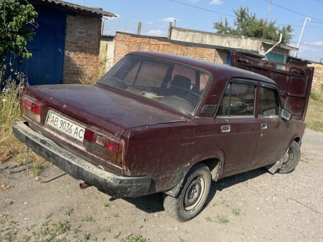 Красный ВАЗ 2107, объемом двигателя 1.5 л и пробегом 3 тыс. км за 700 $, фото 2 на Automoto.ua