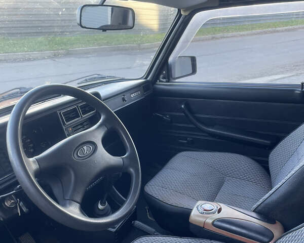 Красный ВАЗ 2107, объемом двигателя 1.5 л и пробегом 84 тыс. км за 1300 $, фото 6 на Automoto.ua