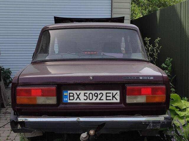 Красный ВАЗ 2107, объемом двигателя 1.6 л и пробегом 157 тыс. км за 1200 $, фото 1 на Automoto.ua