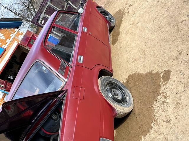 Красный ВАЗ 2107, объемом двигателя 1.5 л и пробегом 0 тыс. км за 850 $, фото 3 на Automoto.ua
