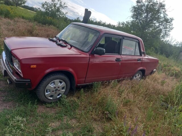 Красный ВАЗ 2107, объемом двигателя 0 л и пробегом 97 тыс. км за 959 $, фото 1 на Automoto.ua