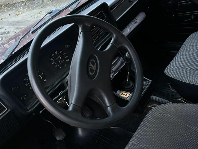 ВАЗ 2107 2006 у Костополе на Automoto.ua Червоний ВАЗ 2107, об'ємом двигуна 1.5 л та пробігом 140 тис. км за 1280 $, фото 3 на Automoto.ua