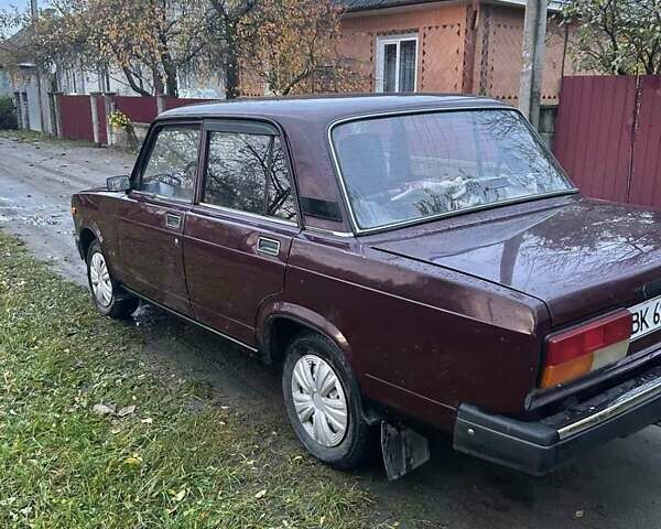 Червоний ВАЗ 2107, об'ємом двигуна 1.45 л та пробігом 140 тис. км за 1280 $, фото 7 на Automoto.ua